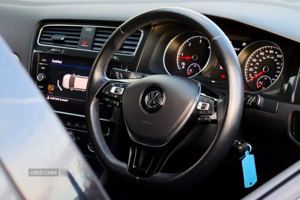 Used Volkswagen Golf 2017 for sale - 76743886: Photo 2