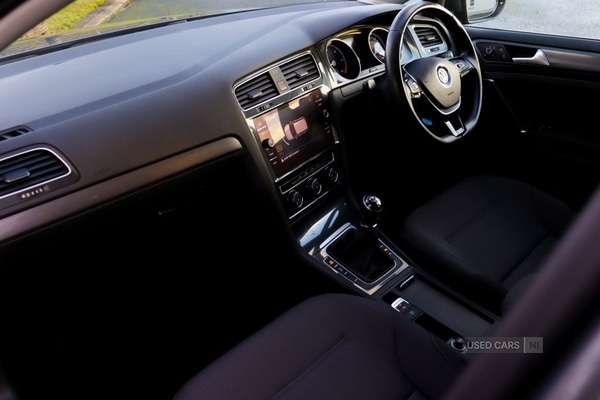 Used Volkswagen Golf 2017 for sale - 76743886: Photo 8