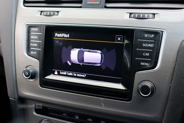 Used Volkswagen Golf 2015 for sale - 77396771: Photo 4