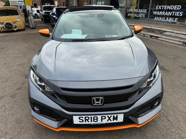 Used Honda Civic 2018 for sale - 76147634: Photo 2