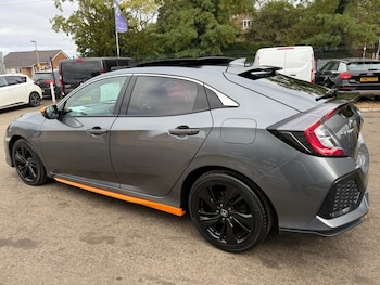 Used Honda Civic 2018 for sale - 76147634: Photo 4