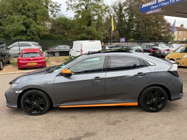 Used Honda Civic 2018 for sale - 76147634: Photo 8