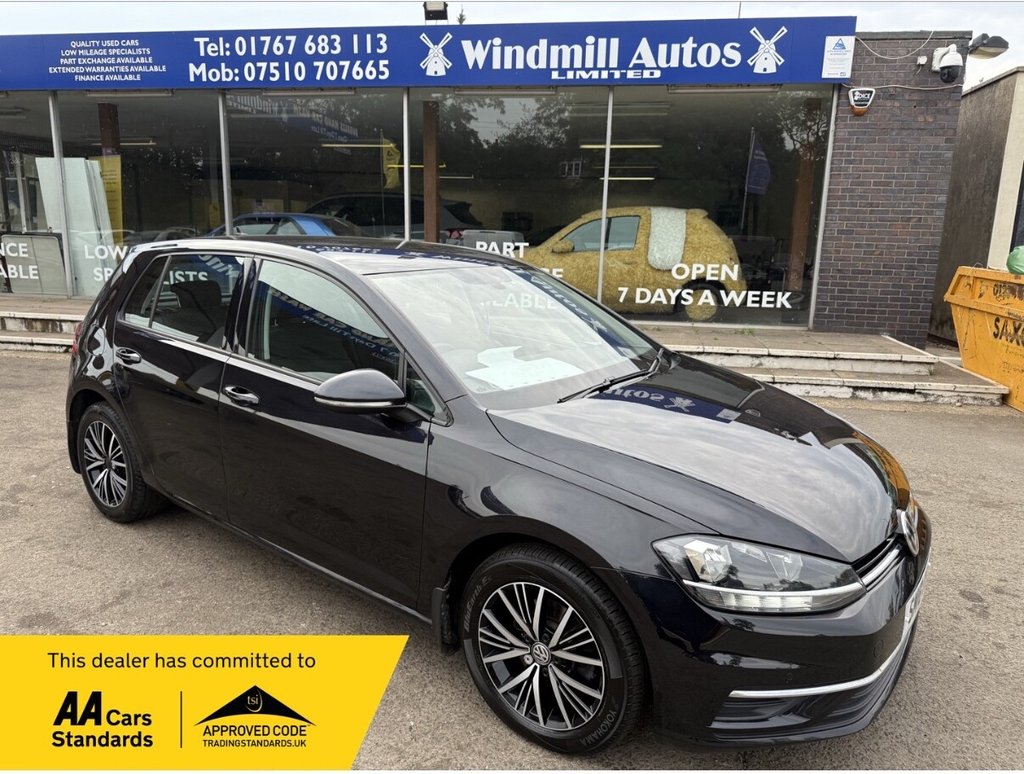 Used Volkswagen Golf 2018 for sale - 76039811: Photo 1