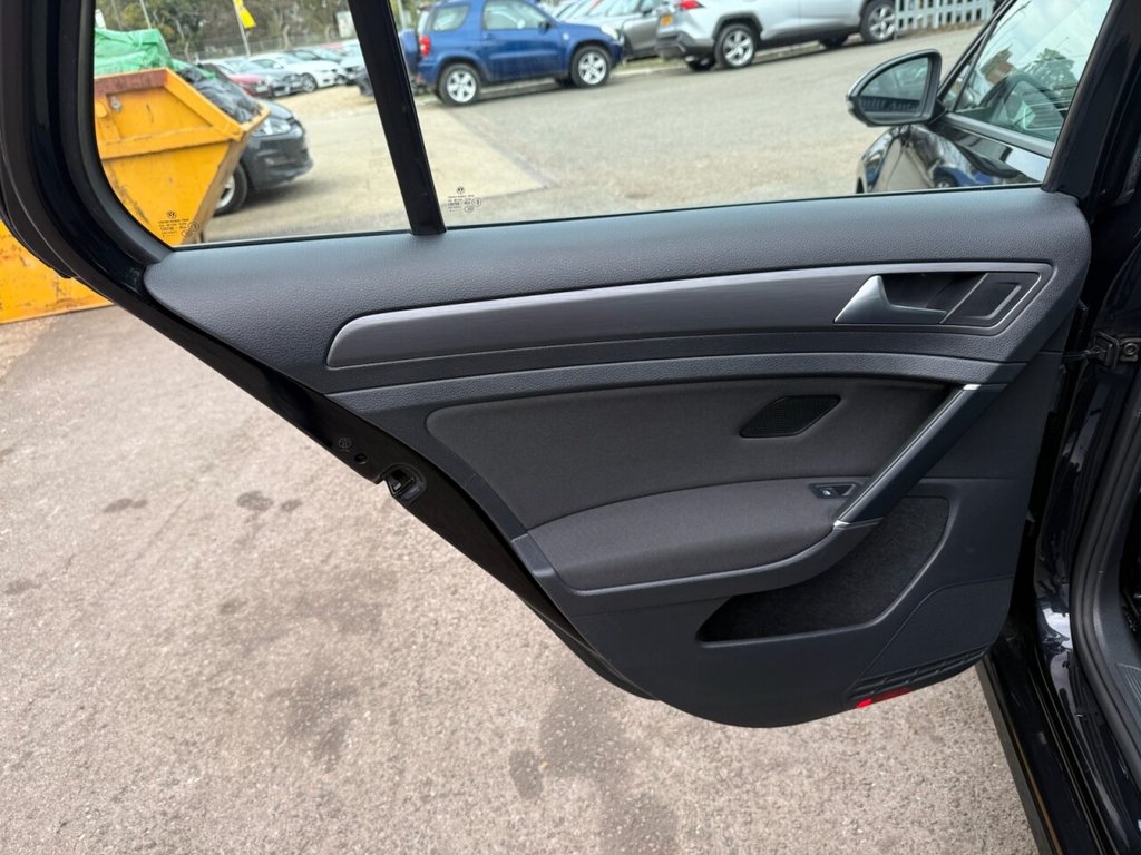 Used Volkswagen Golf 2018 for sale - 76039811: Photo 25