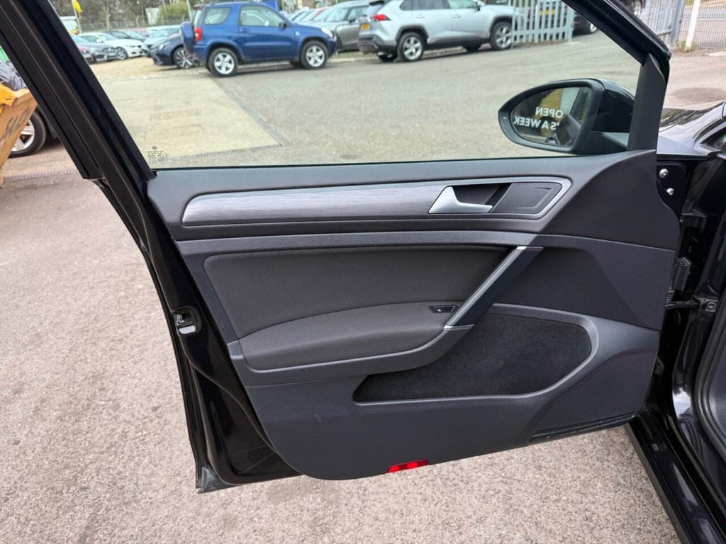 Used Volkswagen Golf 2018 for sale - 76039811: Photo 26