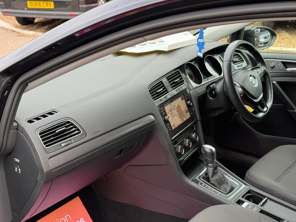 Used Volkswagen Golf 2018 for sale - 76039811: Photo 29