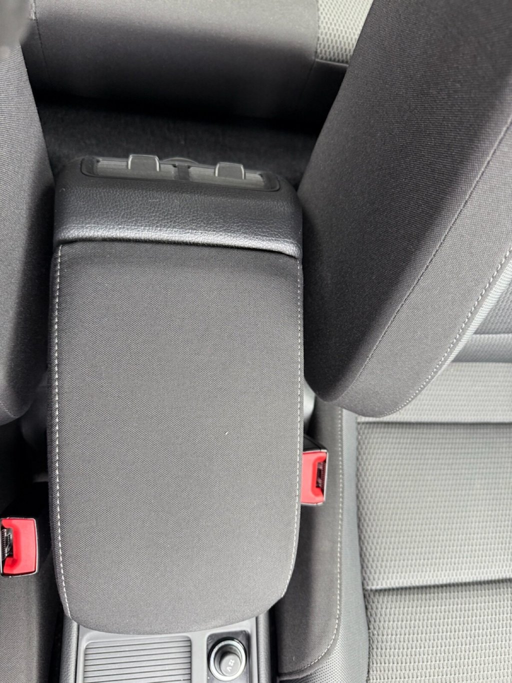 Used Volkswagen Golf 2018 for sale - 76039811: Photo 35