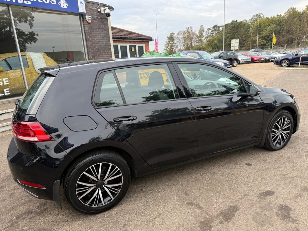 Used Volkswagen Golf 2018 for sale - 76039811: Photo 6