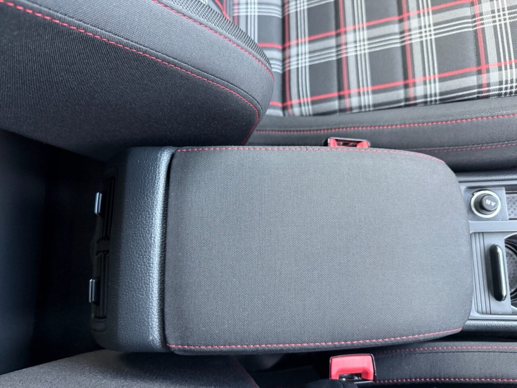 Used Volkswagen Golf 2019 for sale - 76291391: Photo 40