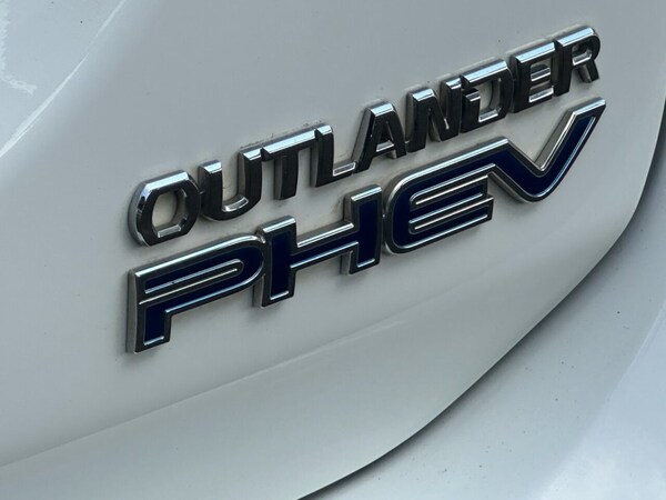 Used Mitsubishi Outlander 2016 for sale - 76068919: Photo 24