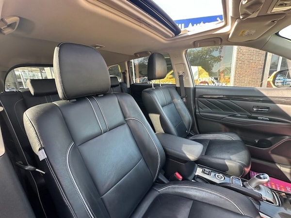 Used Mitsubishi Outlander 2016 for sale - 76068919: Photo 29