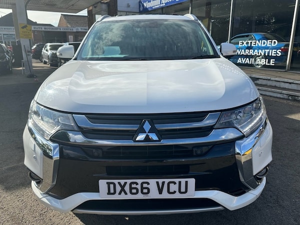 Used Mitsubishi Outlander 2016 for sale - 76068919: Photo 2