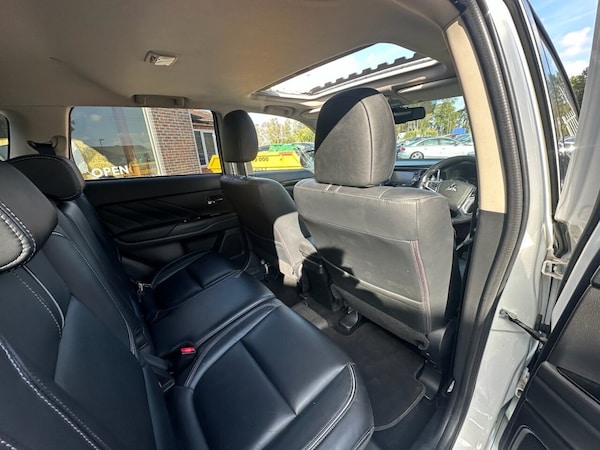 Used Mitsubishi Outlander 2016 for sale - 76068919: Photo 30