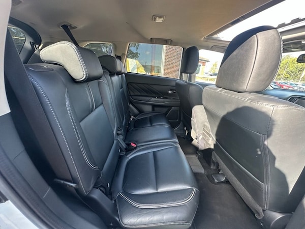 Used Mitsubishi Outlander 2016 for sale - 76068919: Photo 31