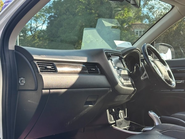Used Mitsubishi Outlander 2016 for sale - 76068919: Photo 37