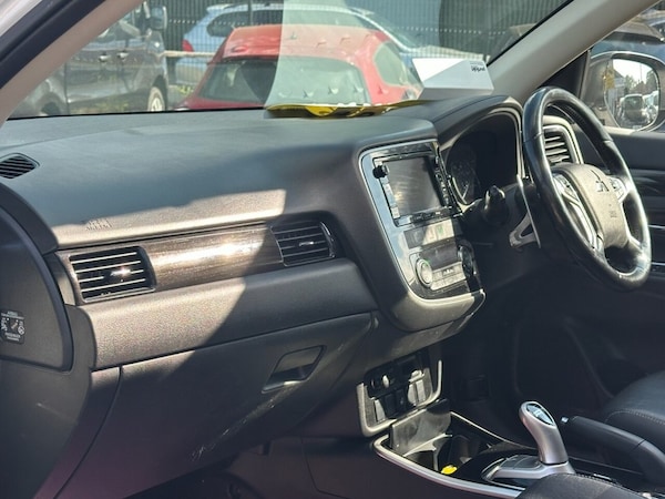 Used Mitsubishi Outlander 2016 for sale - 76068919: Photo 38