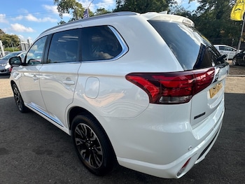 Used Mitsubishi Outlander 2016 for sale - 76068919: Photo 4