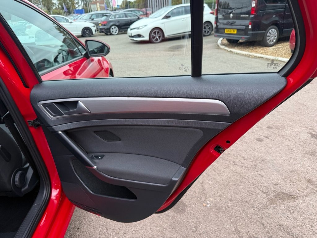 Used Volkswagen Golf 2015 for sale - 75923608: Photo 28