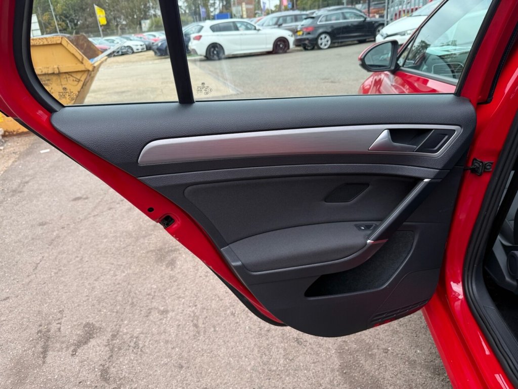 Used Volkswagen Golf 2015 for sale - 75923608: Photo 29