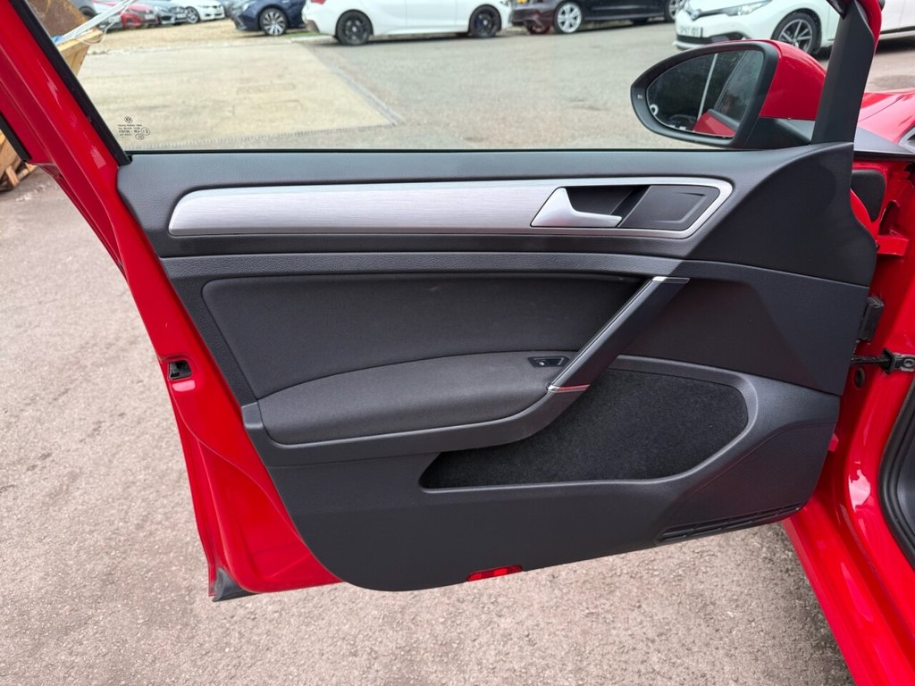 Used Volkswagen Golf 2015 for sale - 75923608: Photo 30