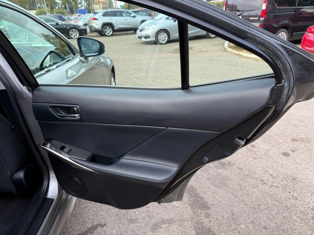 Used Lexus IS 2015 for sale - 75973603: Photo 29