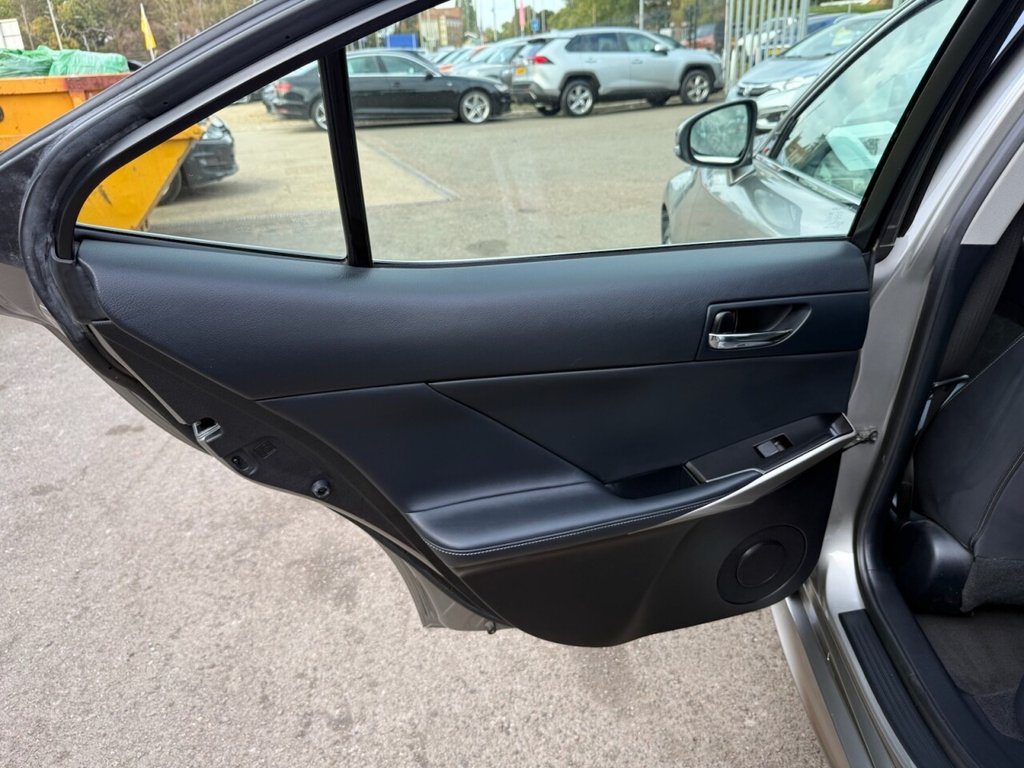 Used Lexus IS 2015 for sale - 75973603: Photo 30