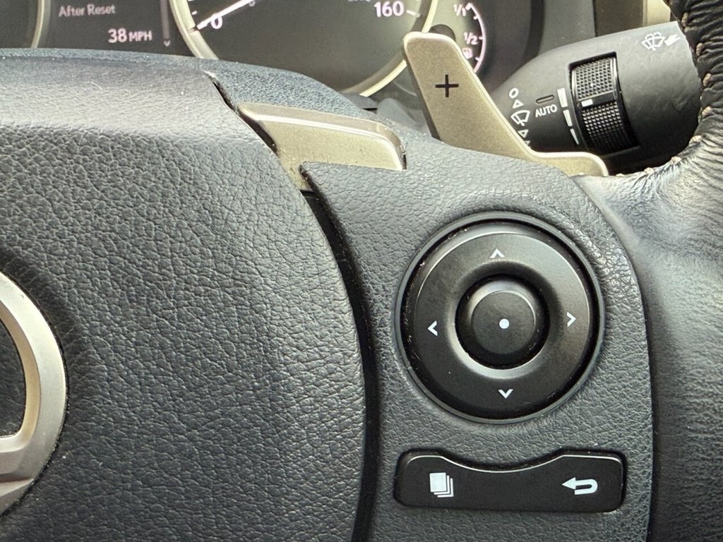 Used Lexus IS 2015 for sale - 75973603: Photo 48