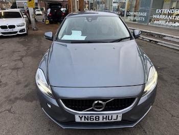 Used Volvo V40 2018 for sale - 76223487: Photo