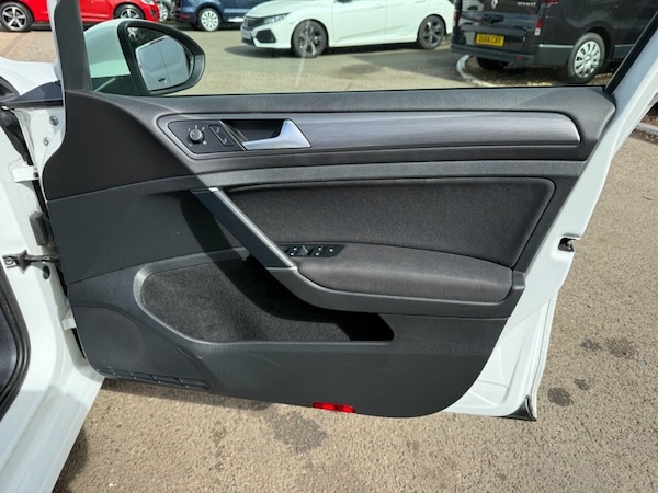 Used Volkswagen Golf 2020 for sale - 76235376: Photo 28