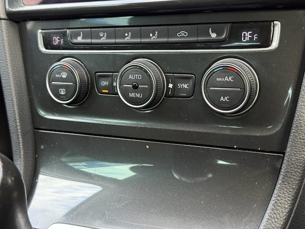 Used Volkswagen Golf 2020 for sale - 76235376: Photo 41