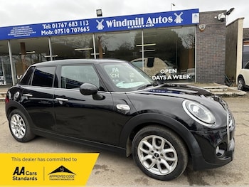 2018 (18) - 2.0 COOPER S 5d 190 BHP 5-Door