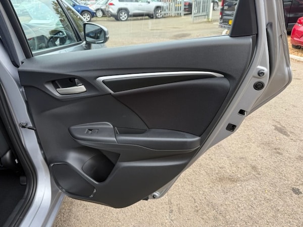 Used Honda Jazz 2019 for sale - 76039013: Photo 27