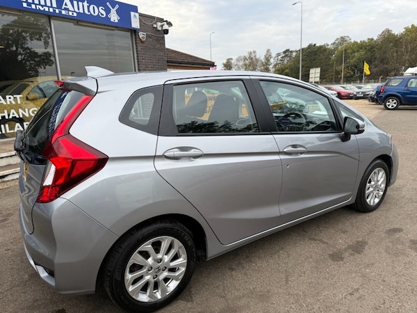 Used Honda Jazz 2019 for sale - 76039013: Photo 6