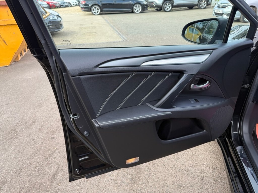 Used Toyota Avensis 2016 for sale - 75973761: Photo 29