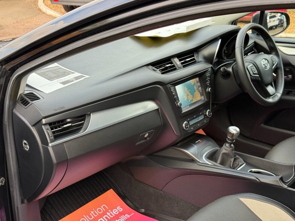 Used Toyota Avensis 2016 for sale - 75973761: Photo 32