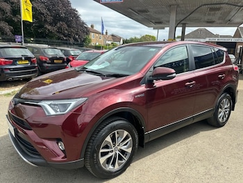 Used Toyota RAV4 2017 for sale - 76202761: Photo