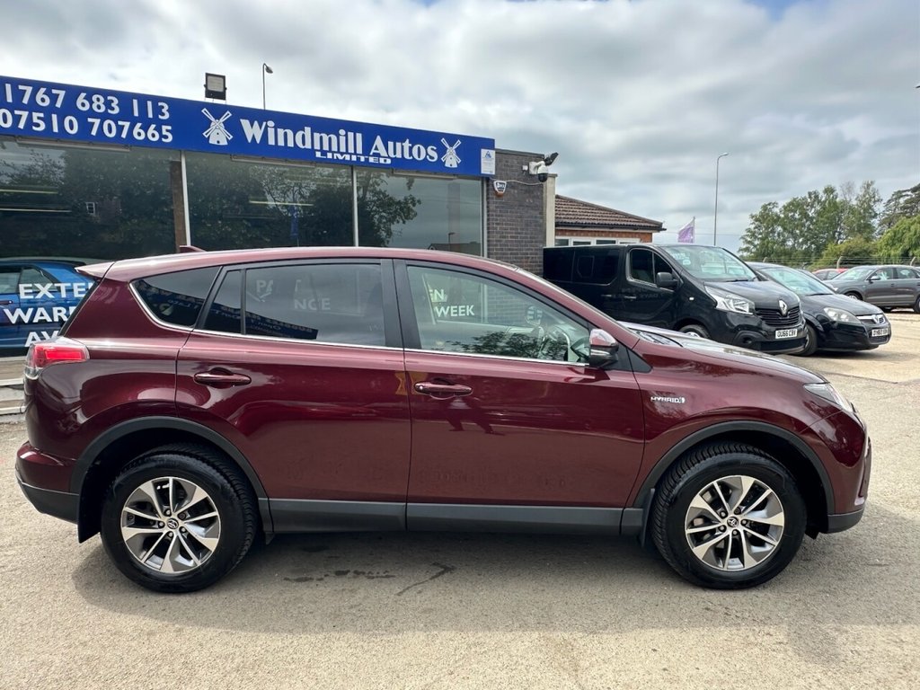 Used Toyota RAV4 2017 for sale - 76202761: Photo 8