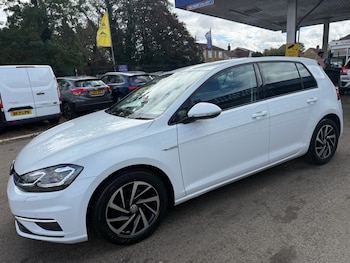 Used Volkswagen Golf 2020 for sale - 75797250: Photo