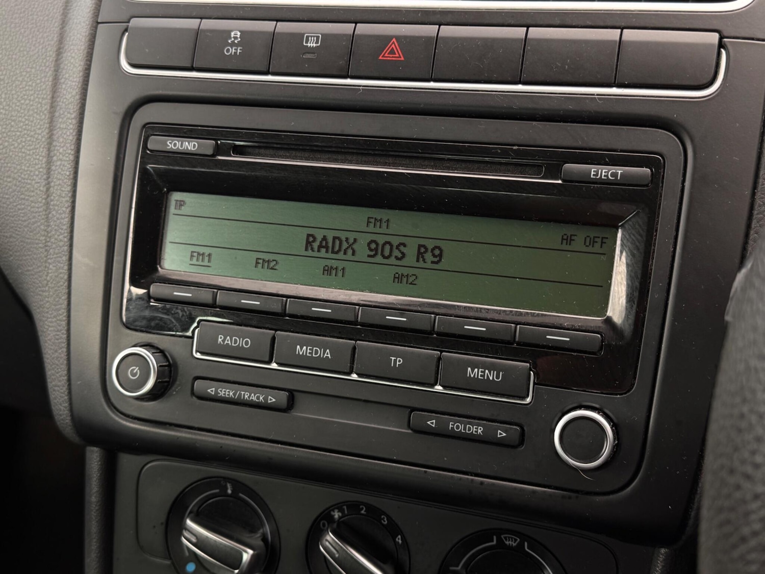 Used Volkswagen Polo 2010 for sale - 76898234: Photo 37