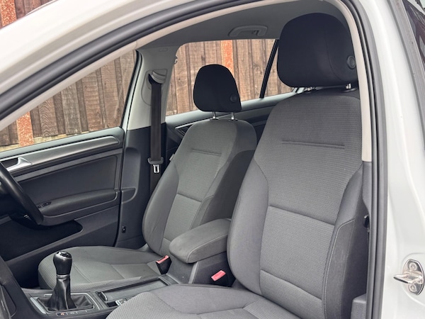 Used Volkswagen Golf 2013 for sale - 76283653: Photo 28
