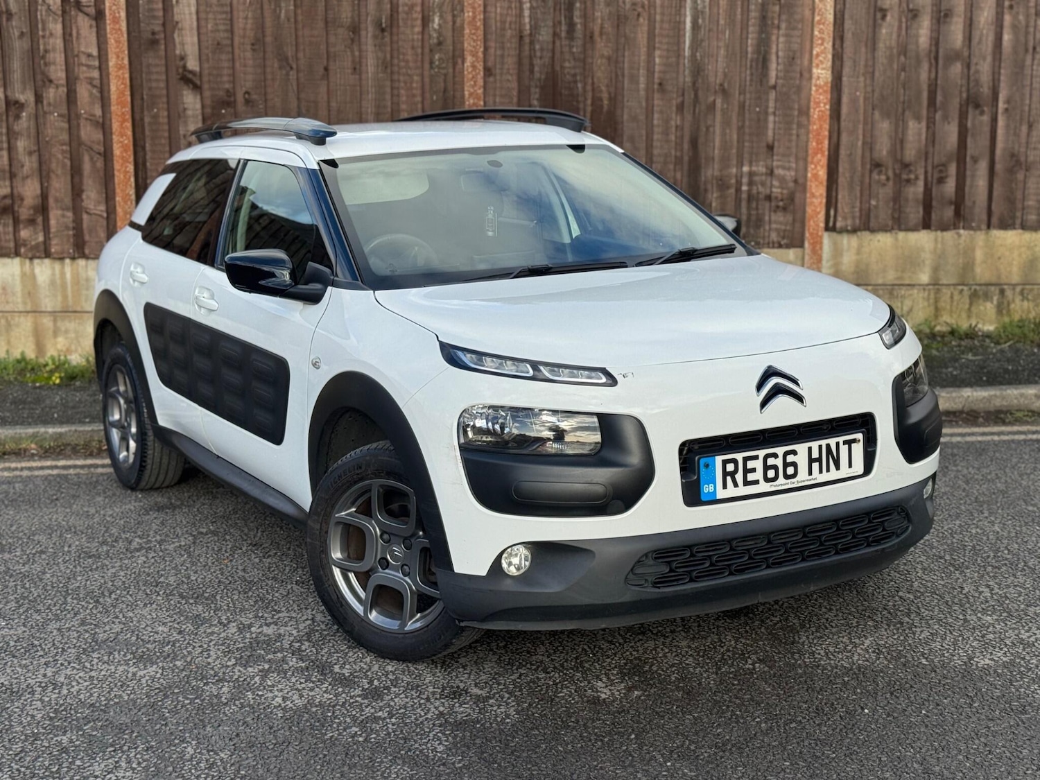 Used Citroen C4 Cactus 2016 for sale - 76899335: Photo 1