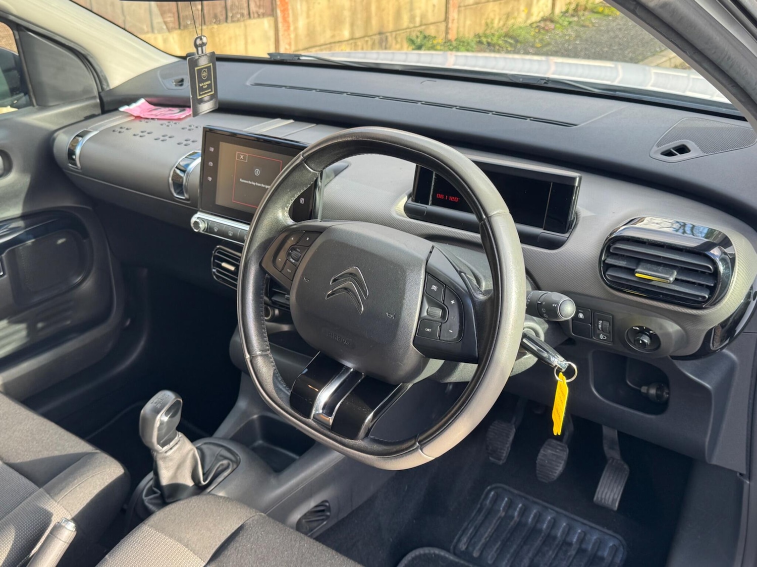 Used Citroen C4 Cactus 2016 for sale - 76899335: Photo 10