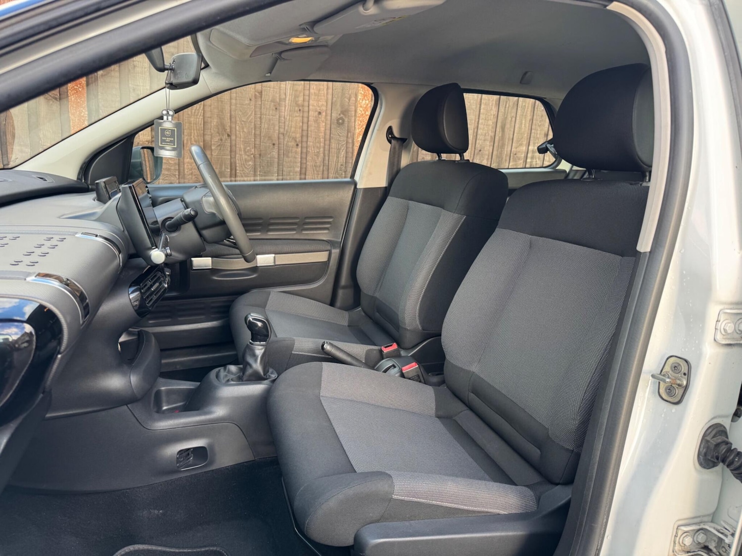 Used Citroen C4 Cactus 2016 for sale - 76899335: Photo 27