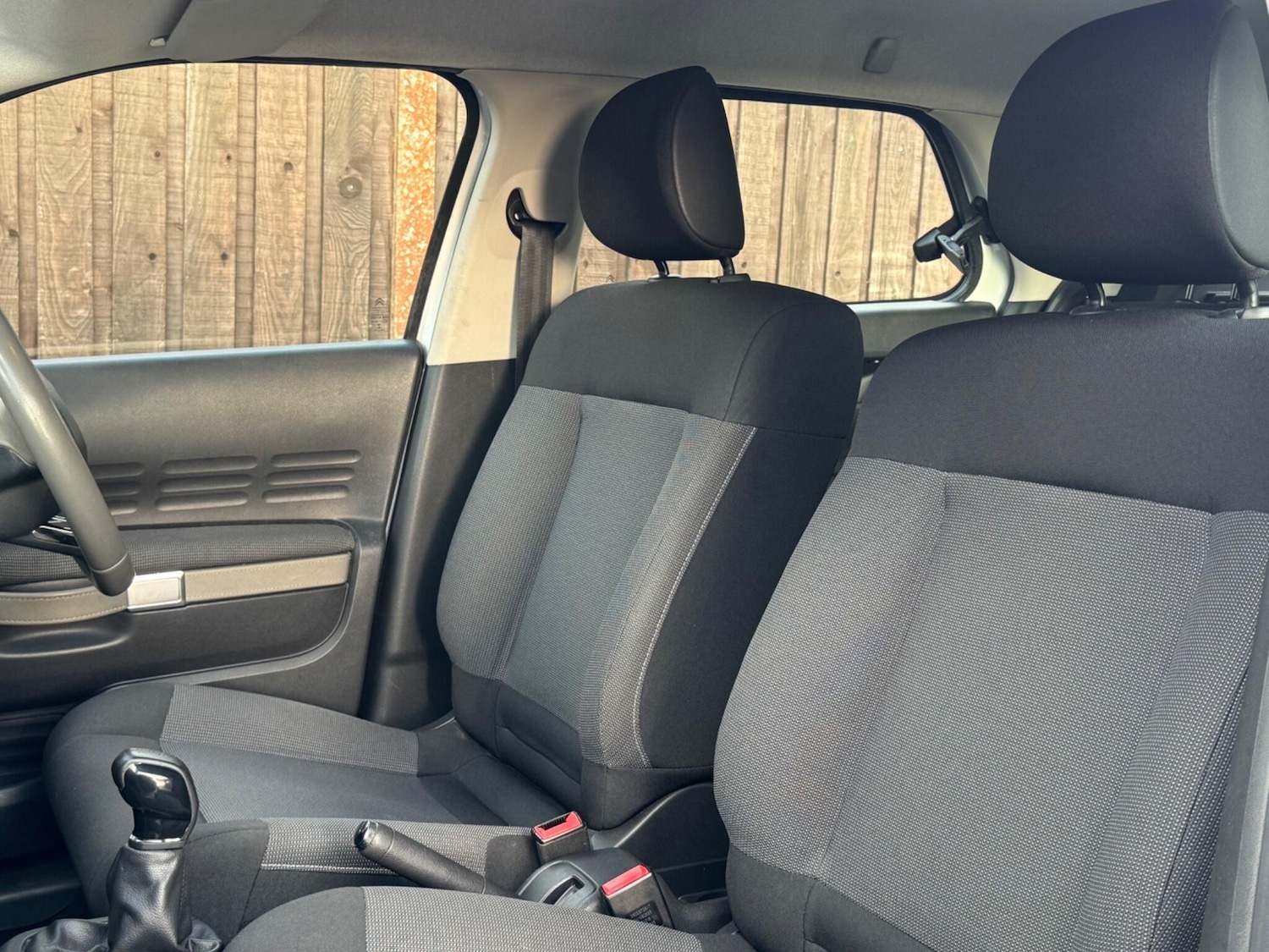 Used Citroen C4 Cactus 2016 for sale - 76899335: Photo 28