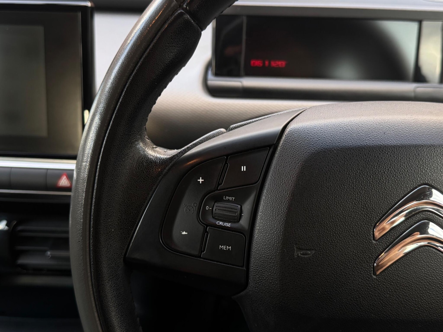 Used Citroen C4 Cactus 2016 for sale - 76899335: Photo 36