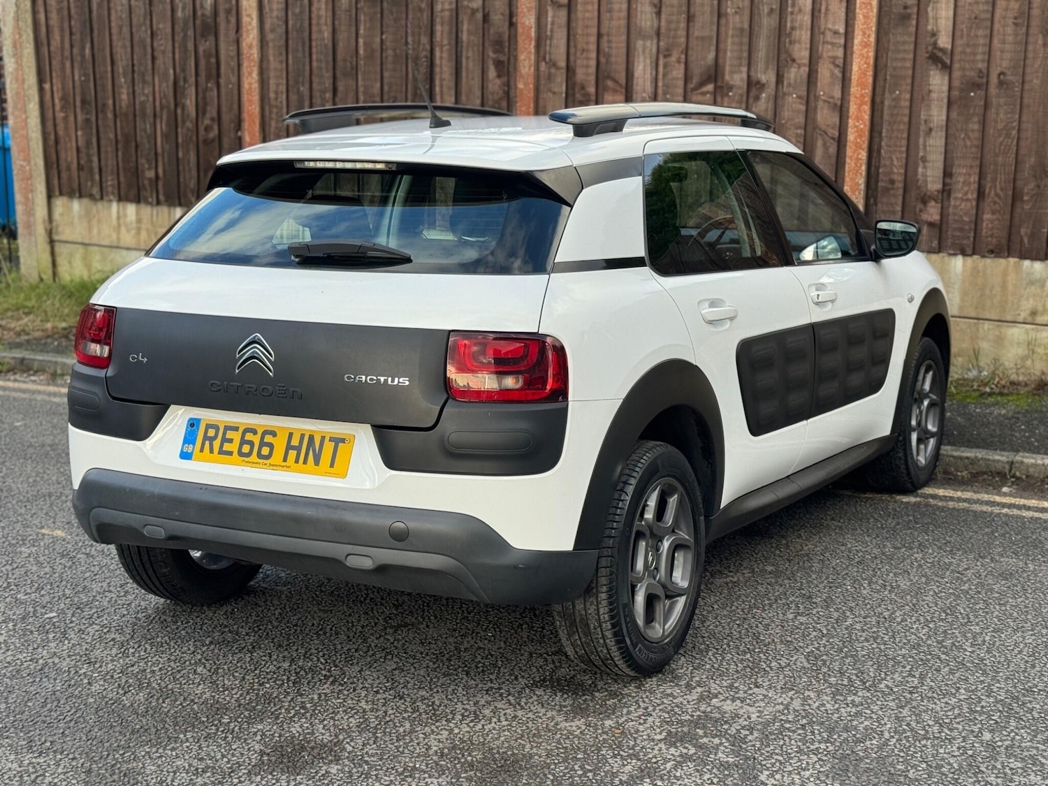 Used Citroen C4 Cactus 2016 for sale - 76899335: Photo 6