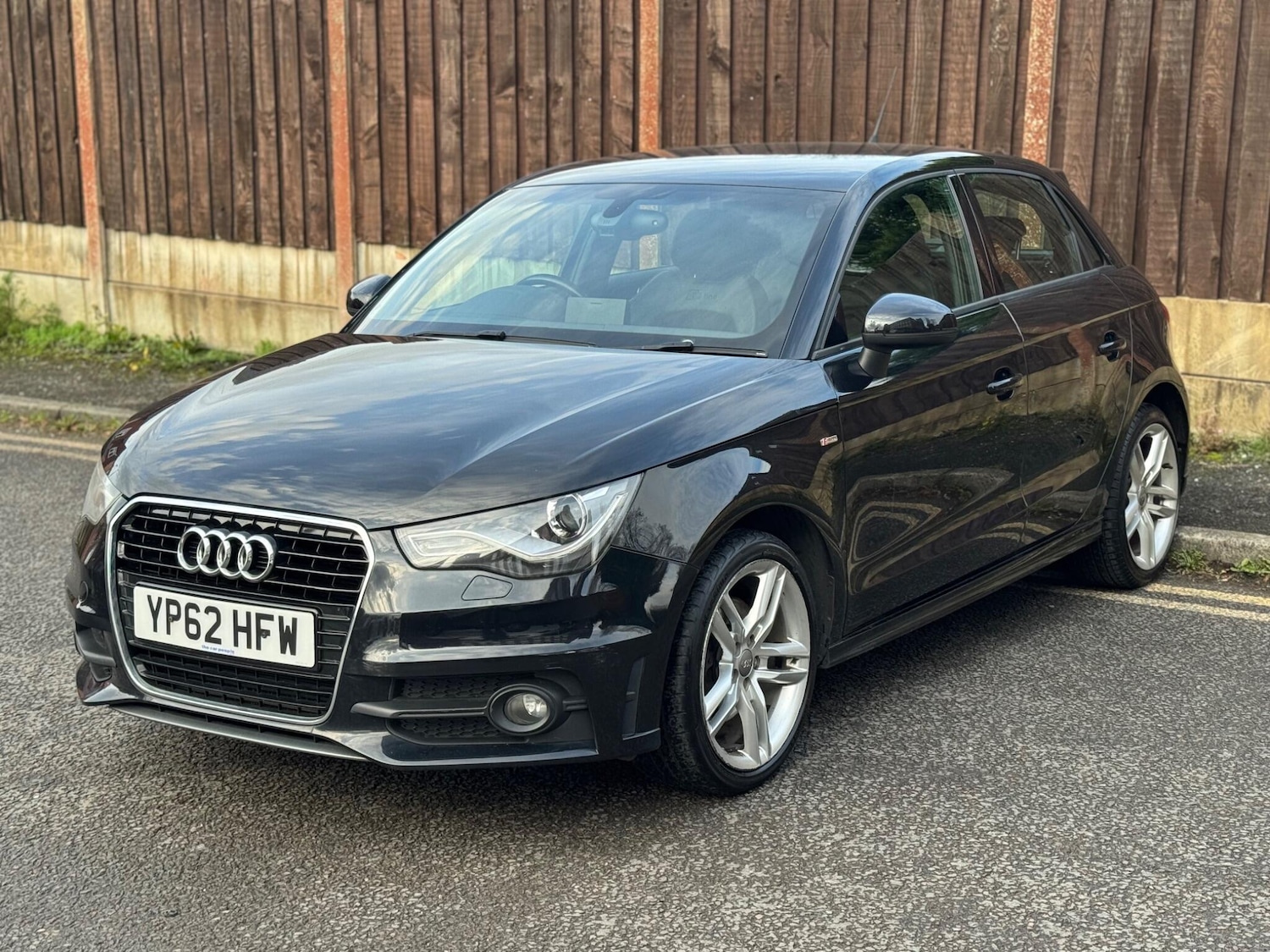Used Audi A1 2013 for sale - 76499744: Photo 2
