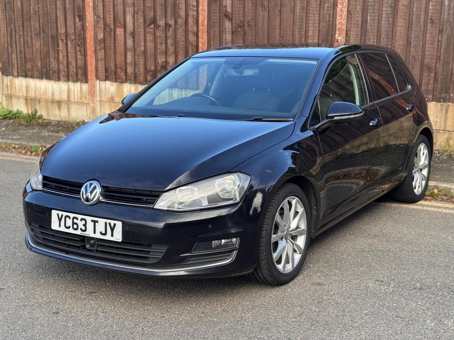 Used Volkswagen Golf 2013 for sale - 76072146: Photo 2