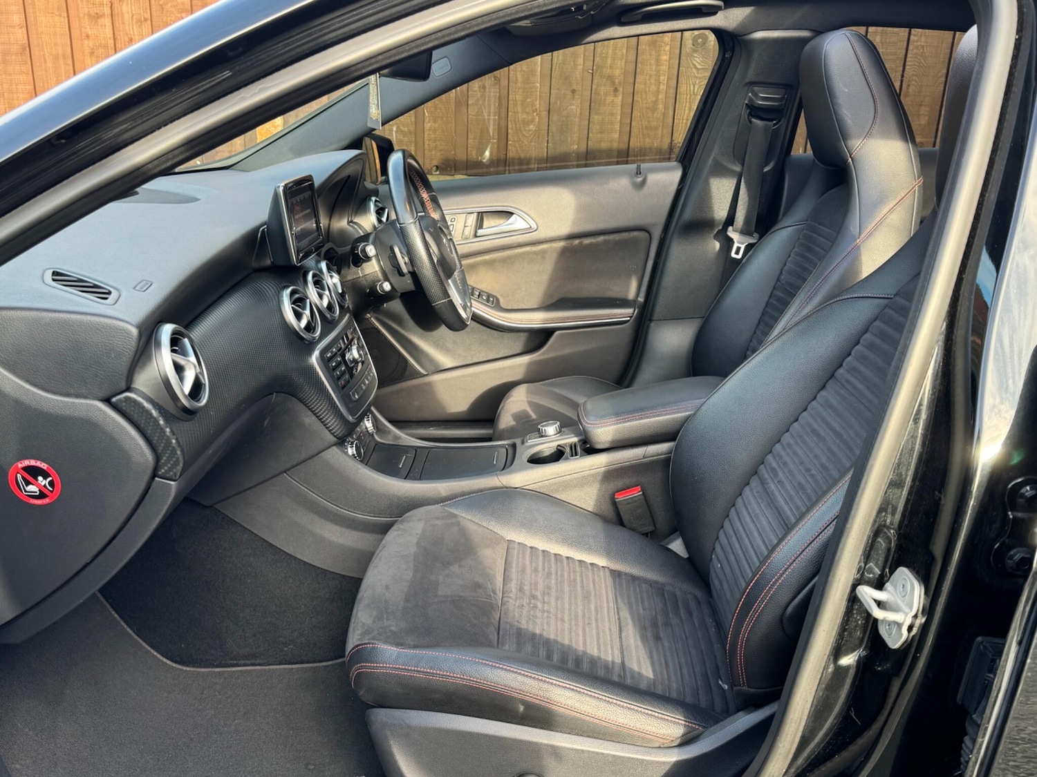 Used Mercedes-Benz A-Class 2013 for sale - 76634217: Photo 23