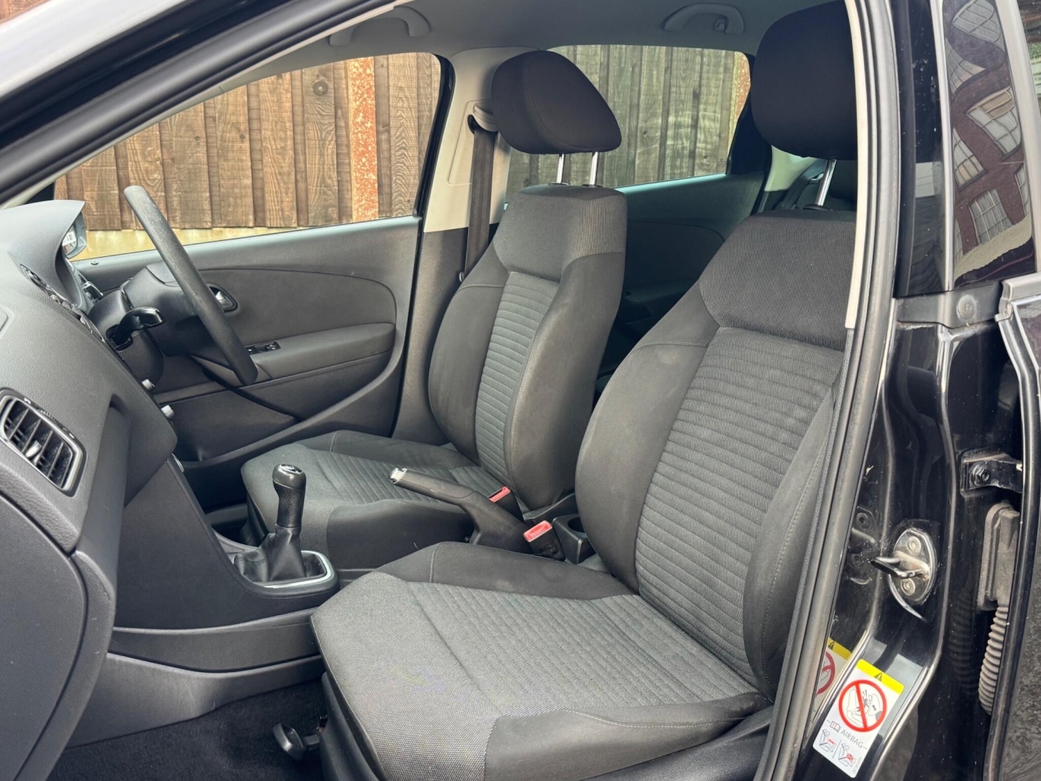 Used Volkswagen Polo 2011 for sale - 77396643: Photo 27